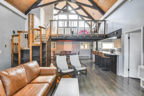 Evergreen Meadows House | 5 Mi to Dtwn Evergreen Mtn-View Escape