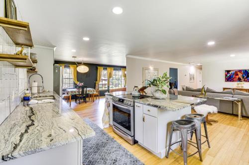 Salem House | 5 Mi to Lake Keowee Stylish Salem Home with Yard!