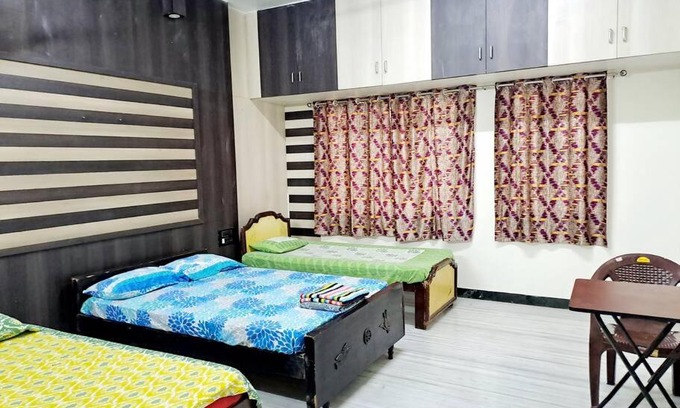 Chromepet House | 5 minutes walk to Rela 7 minutes drive to Airport AC Kitchen Bedroom3