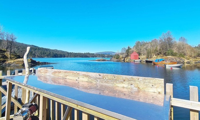 Lonevag House | 5 person holiday home in LONEVÅG