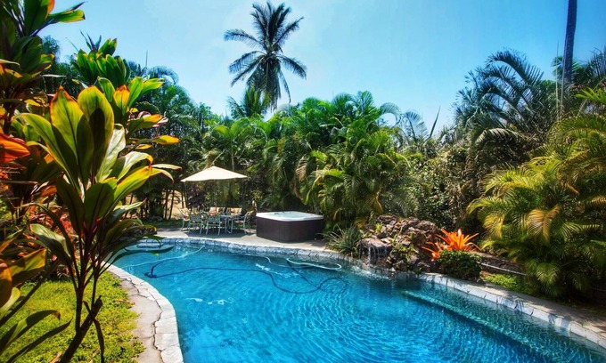 Kailua-Kona House | 5-Star beautiful ocean view 5 minutes to beaches, quiet, private pool/spa/AC!