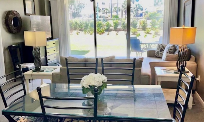 Rosemary Beach Condo | 5⭐️STAR sleeps 8 text 4 details