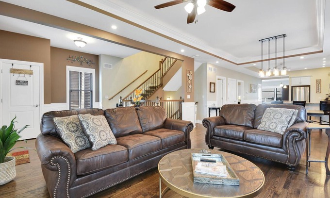Berwyn House | 5 Star Upscale Entire Family Neighborhood Home