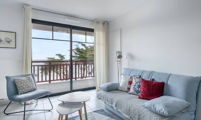 Pleneuf-Val-Andre Apartment | 50m from the beach, seaview flat for 3