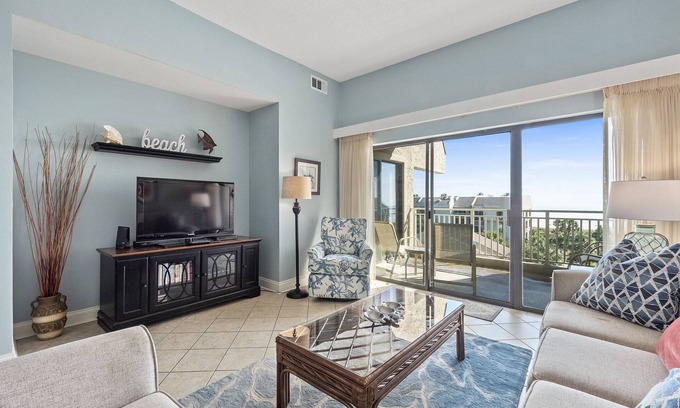 Hilton Head Island Villa | 532 Shorewood- 2 Bd/2 Ba Beautiful Oceanview Villa