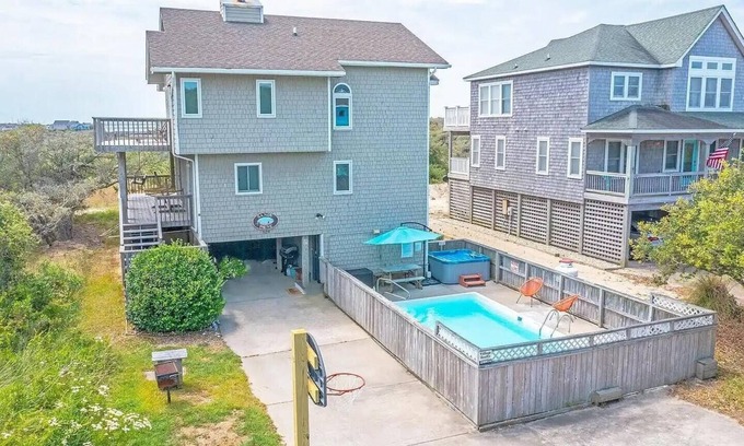 Ocean Sands House | 5bd/4bath short walk to beach with jacuzzi room/hot tub/private pool, ping pong