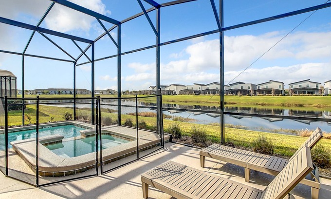 Kissimmee House | 🏝️ 5BR/5BA Home w/Private Pool & Spa, Themed Kids’ Rooms & Resort Fun | Storey Lake Near Disney
