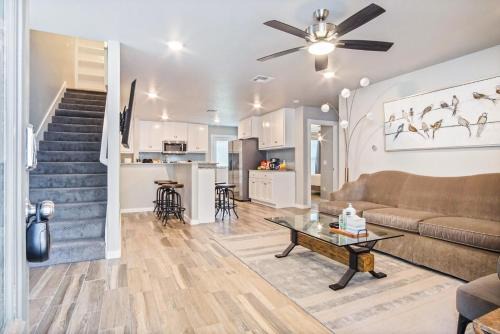 Central Oklahoma City House | 5br Ensuite Baths Hot Tub Near Lake Hefner #co