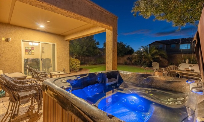 Maricopa County House | 5BR Retreat w/Private Hot Tub & Community Pool!