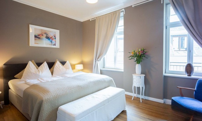 Altlindenau Apartment | 6-7 PERSONS | 95 m2 | 3 ROOMS