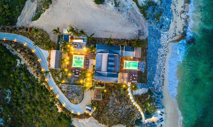 Big Ambergris Cay Resort | 6 BR All-Inclusive Villa with Private Chef @ Ambergris Cay: Dream Pavillion