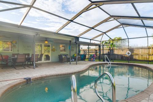 Clearwater House | 6 Mi to Clearwater Beach Home with Furnished Lanai