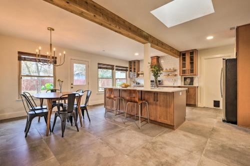 Austin House | 6 Mi to Dtwn Austin Home with Screened Porch and Yard