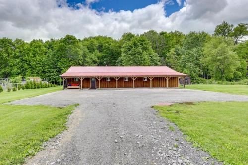 Dover House | 6 Mi to Main Street Dog-Friendly Home in Dover!