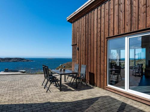 Bomlo House | 6 person holiday home in BØMLO-By Traum
