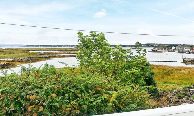 Dyrvik House | 6 person holiday home in Dyrvik