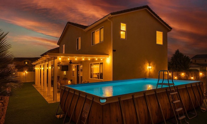 Winchester House | 6BR Pool Villa w/BBQ - Near Wineries & Hot Air Balloon Rides