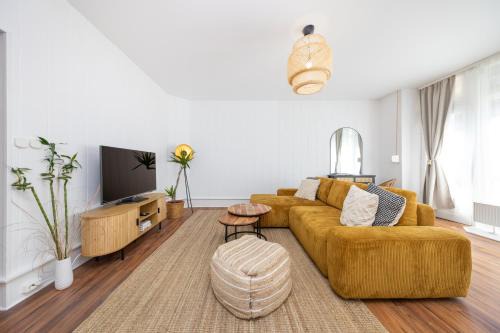 Pankow Apartment | 6P Apt, Central, Fast Internet, Work Station, Family Friendly, Parking, Washer