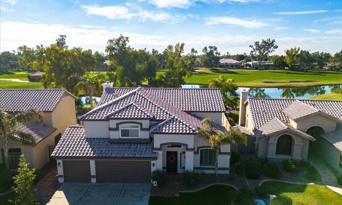 Ocotillo House | 6th Tee Luxury Pool & Fire Pit