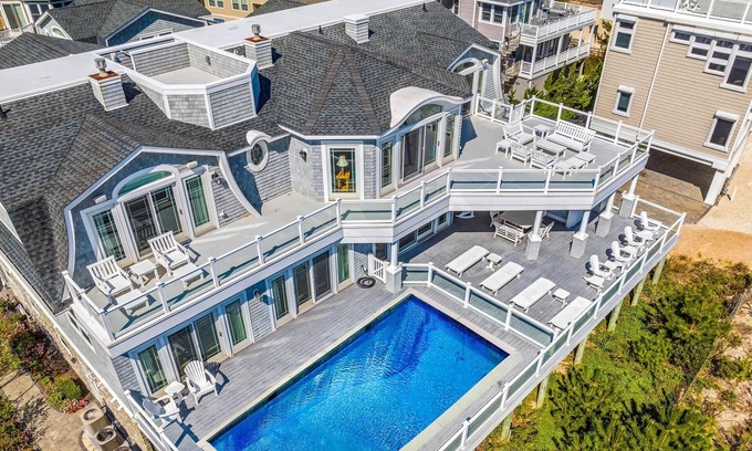 Beach Haven House | 7,400+ square-foot ocean-front home 7 Bedrms all en Suites + Pool, Theatre, Gym