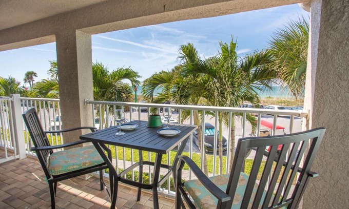Pass-a-Grille Historic District House | 7 - Beach Club at Pass-A-Grille