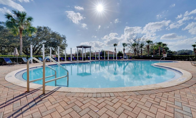 Buena Ventura Lakes House | 7 Mi to USTA: Waterfront 'Tennis House' w/Yard!