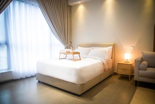 Sungai Penchala Apartment | 7 Mossaz skypool 5mins to 1U and Ikea atEmpire City