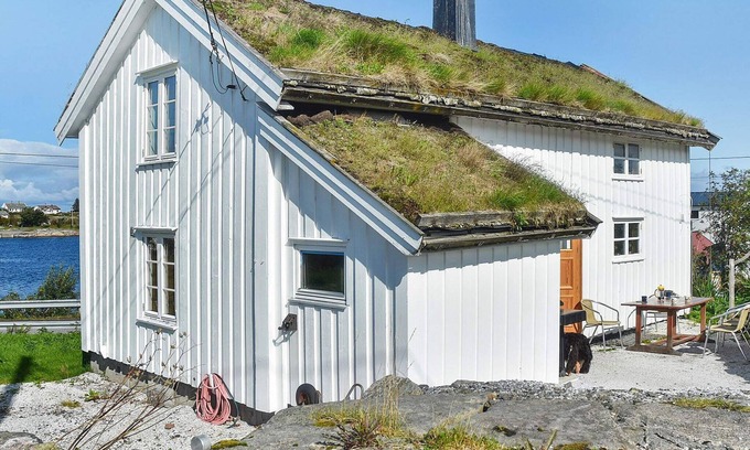 Averoy Municipality House | 7 person holiday home in Averøy-By Traum