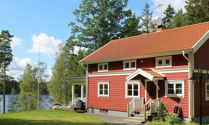 Eksjo Municipality House | 7 person holiday home in HULT