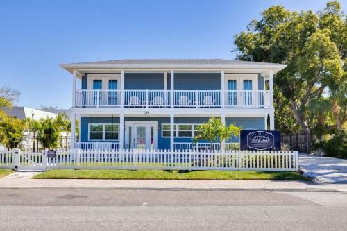 Downtown Dunedin House | 719 Douglas Avenue, Unit A "Sunny"