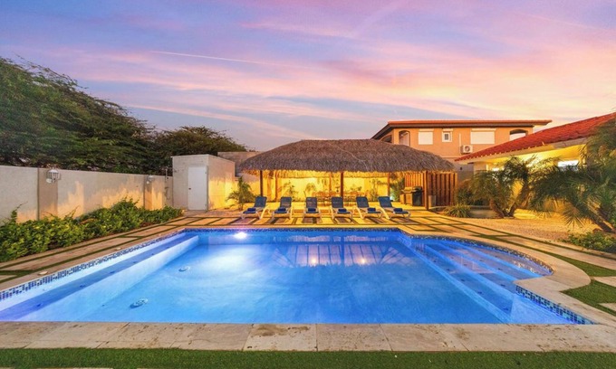 Palm Beach House | 7BR Oasis in Paradise on One Happy Island