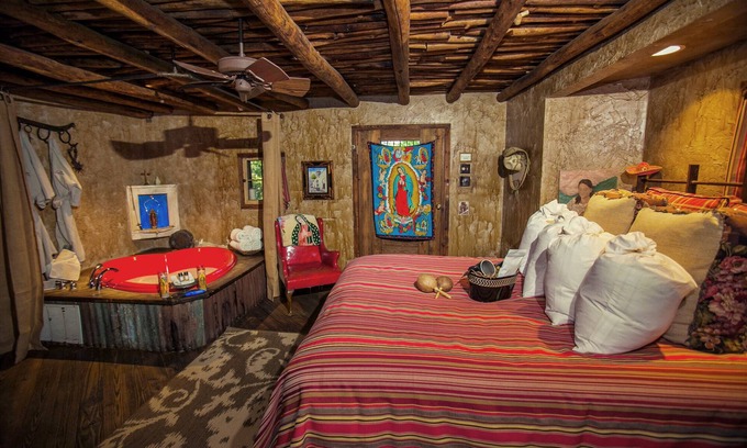 Wellborn Cabin | 7F Lodge - Mexico - Fiesta or Siesta w/Jacuzzi Tub and Breakfast