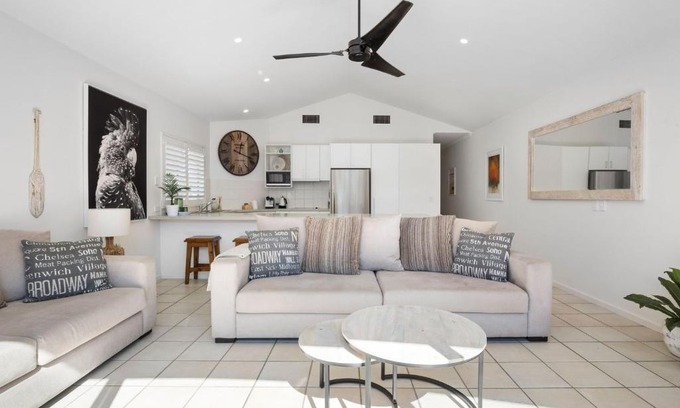 Noosaville Apartment | 8 235 Gympie Tce Noosaville