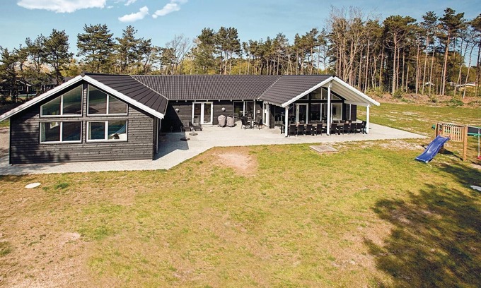 Bedegaard House | 8 bedroom awesome home in Nexø