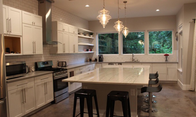 Austin House | 8 Bedroom Downtown House