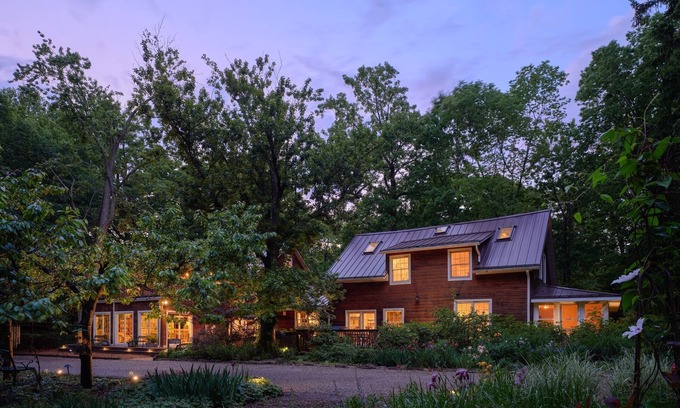 Union Pier House | 8+ Bedroom House on 30 Acres with Pool/Kayaking/Woods/Trails/Farm, Near Beach!