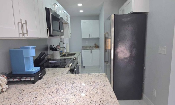 Temple Crest Apartment | #8 Bush Gardens suite