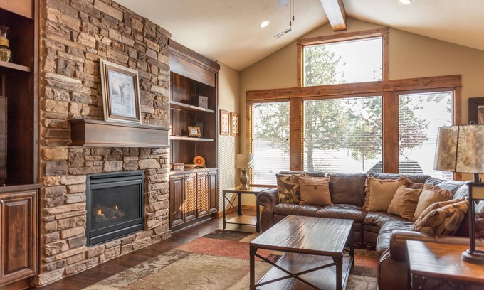 Sunriver Cabin | 8 Caldera Cabin | 3 BR/4 BA, Sleeps 8