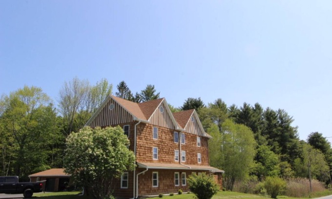 Town of Delaware Apartment | 8 minutes to Bethel Woods! Apt. 1 is on the First Floor and newly remodeled
