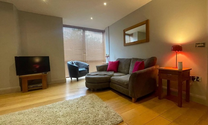 Newbury Apartment | 8 Pelican House is located in the heart of Newbury. nContemporary apartments.