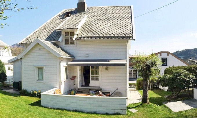 Maloy House | 8 person holiday home in MÅLØY-By Traum