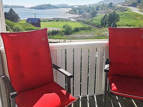 Afjord House | 8 person holiday home in Revsnes