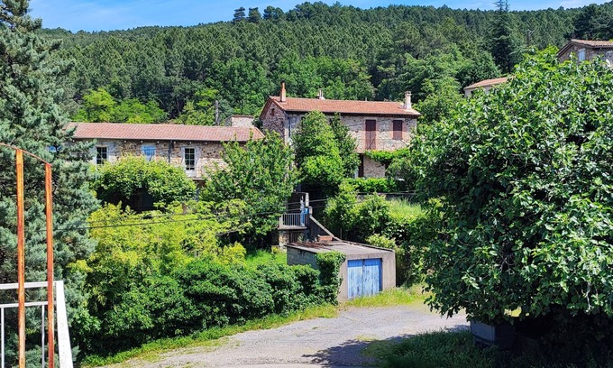 La Grand'Combe Apartment | 80m2 Dans LES Cevennes! Calme Assure Dans UN Superbe Hameau