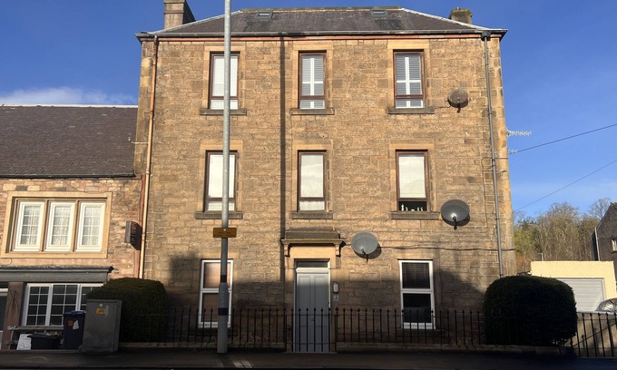Jedburgh Cottage | 85C BONGATE, with a garden in Jedburgh