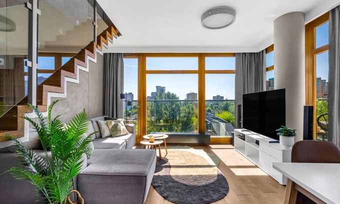 Centrum Apartment | 86m2 Two-Level Suite - Parking, City View, Metro by Rentujemy