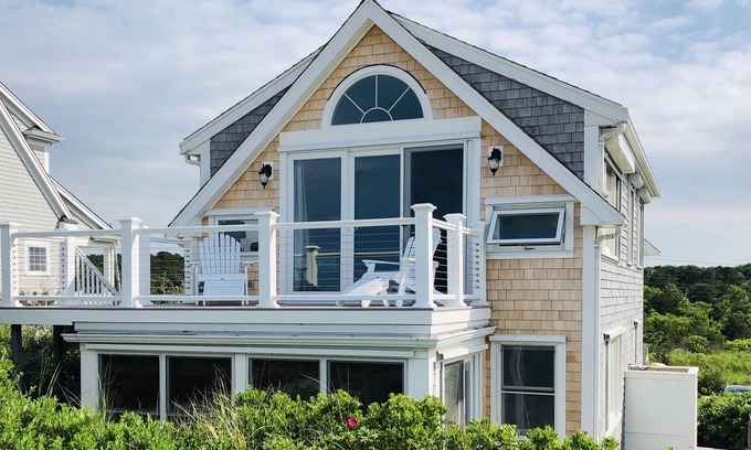 East Sandwich House | 89-2 Salt Marsh Rd -Oceanfront Cottage w/180° Cape Cod Bay Views & Balcony!