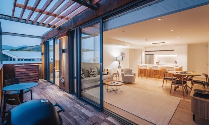 Nelson Apartment | 95 Hardy Street Apartment 5