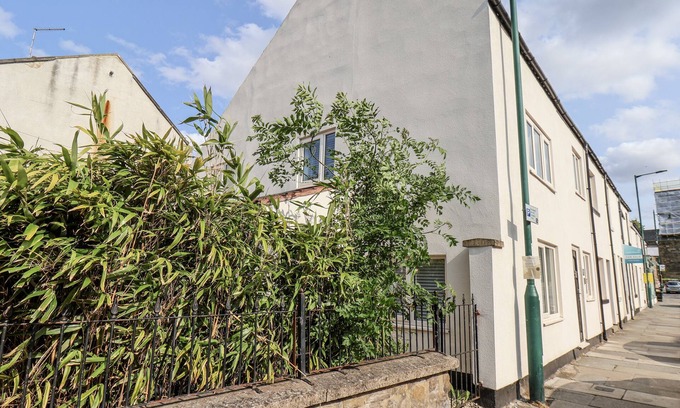 Guisborough Cottage | 96 CHURCH STREET, pet friendly, luxury holiday cottage in Guisborough