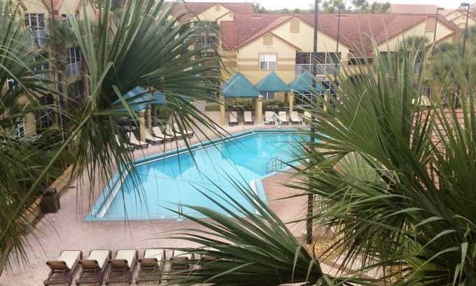 Florida Central Atlantic Coast Condo | 966 dollars/week 2-BEDRM CONDO 2 OUTDOOR HOTTUBS 3 HEATED POOLS