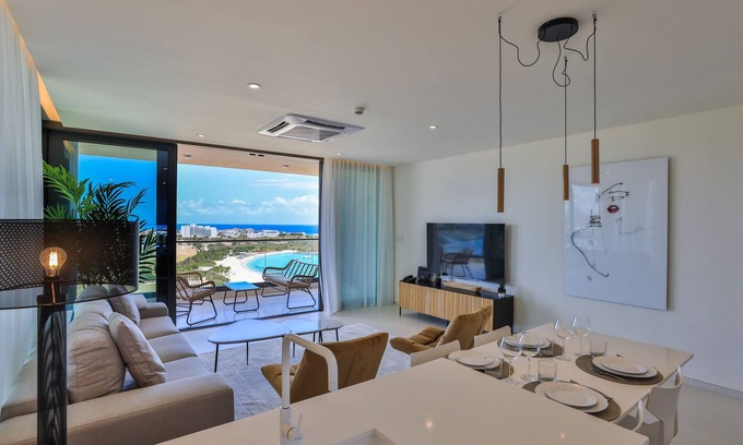 Maho Apartment | A-1303 Wonderful 2 bedroom apartment right in front of Mullet Bay Beach